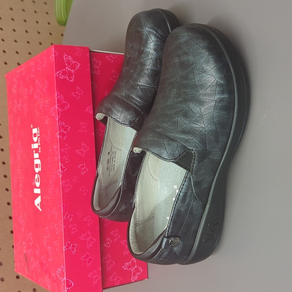 Alegria Keli Sketchy nursing shoe - Picture 1 of 5